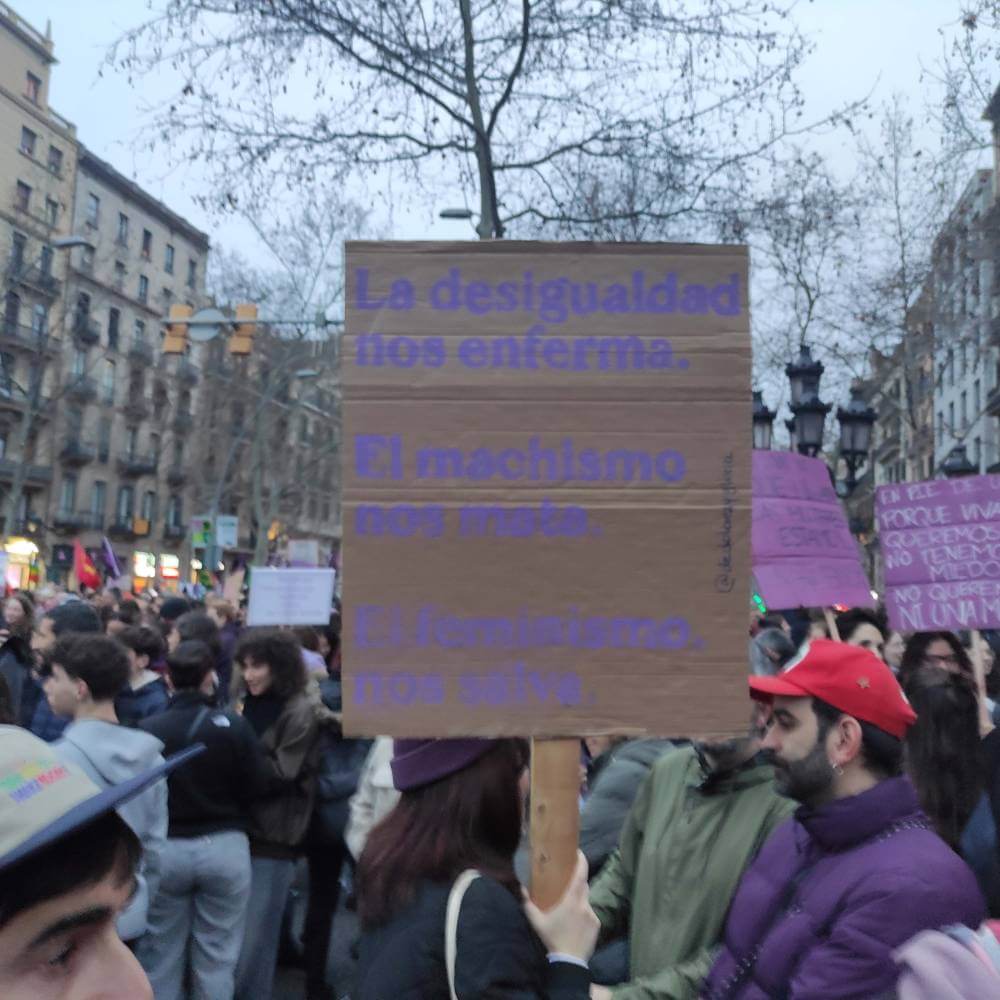 8M 2025 pancarta la desigualdad nos mata 1741548790671 993 k