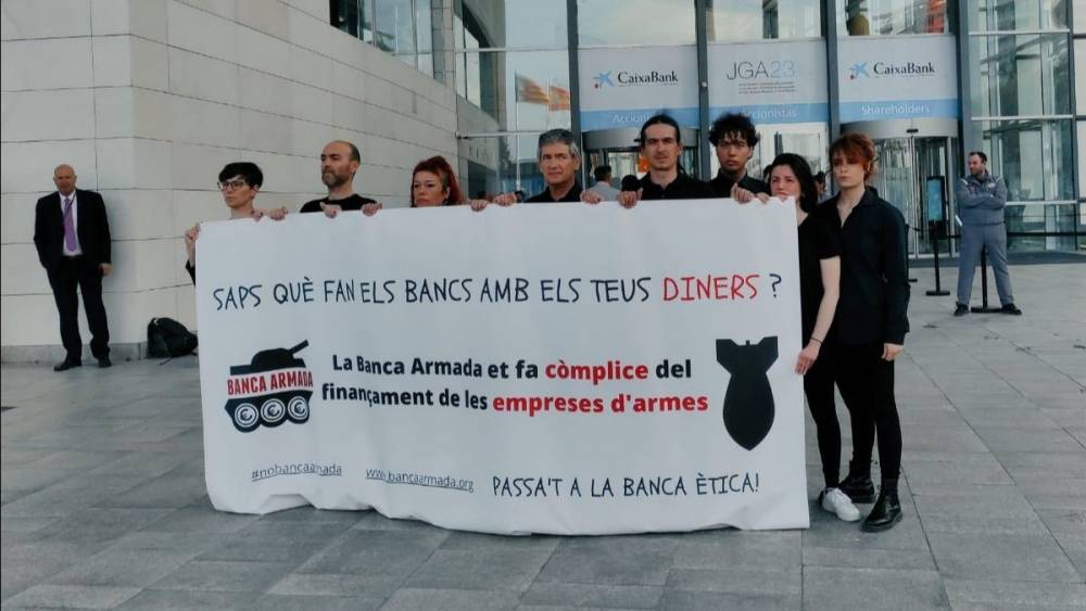 Centre Delas campanya banca armada