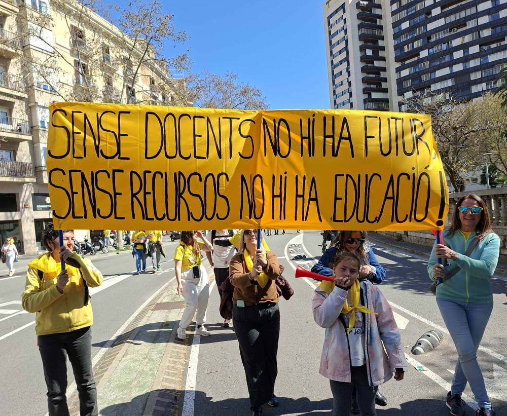 Eduaci 20032026 sense docents no hi ha futur 20260320 120429