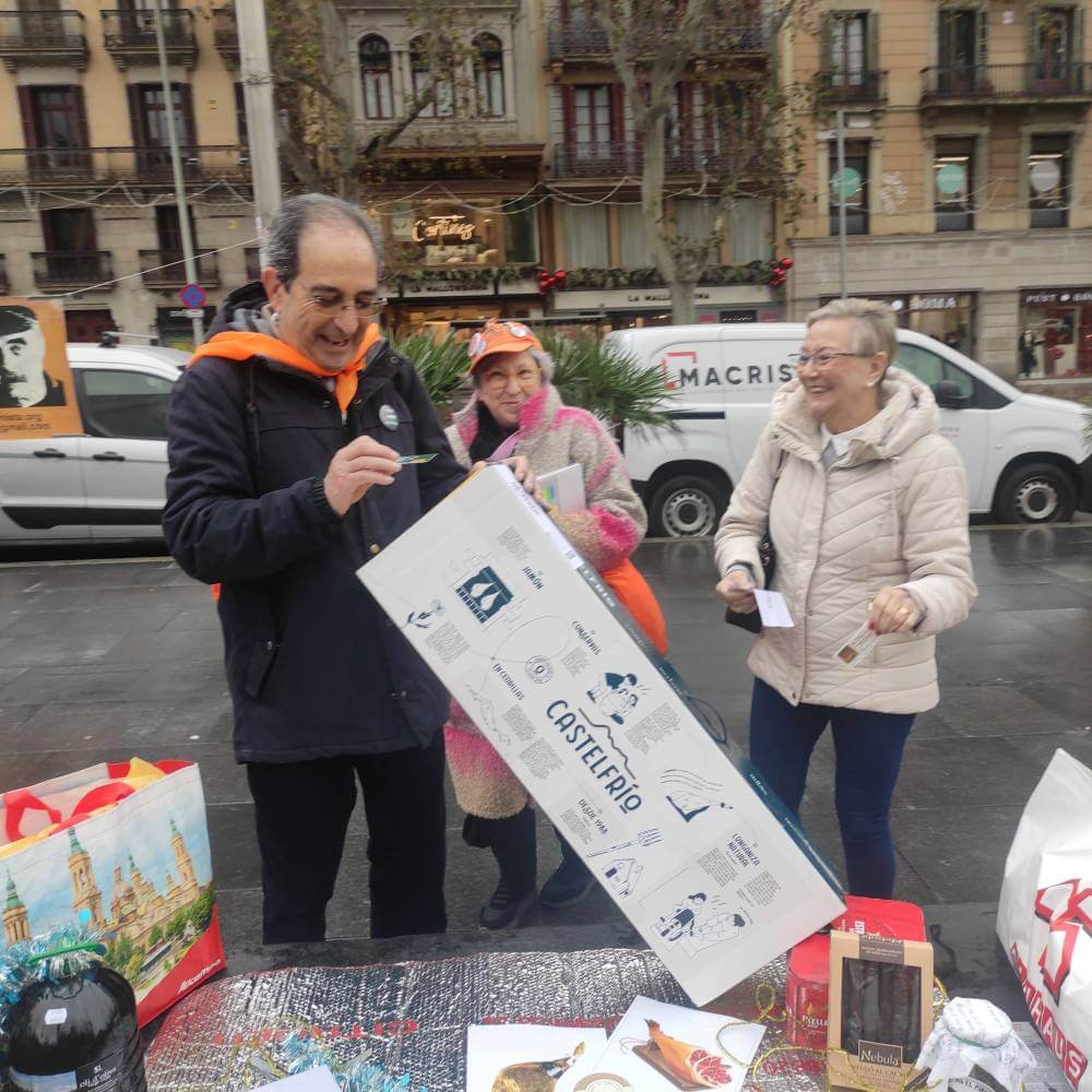 MAREA PENSIONISTA 15122025 PANERA ES RECOGIDA POR LA NURIA 1765800642876