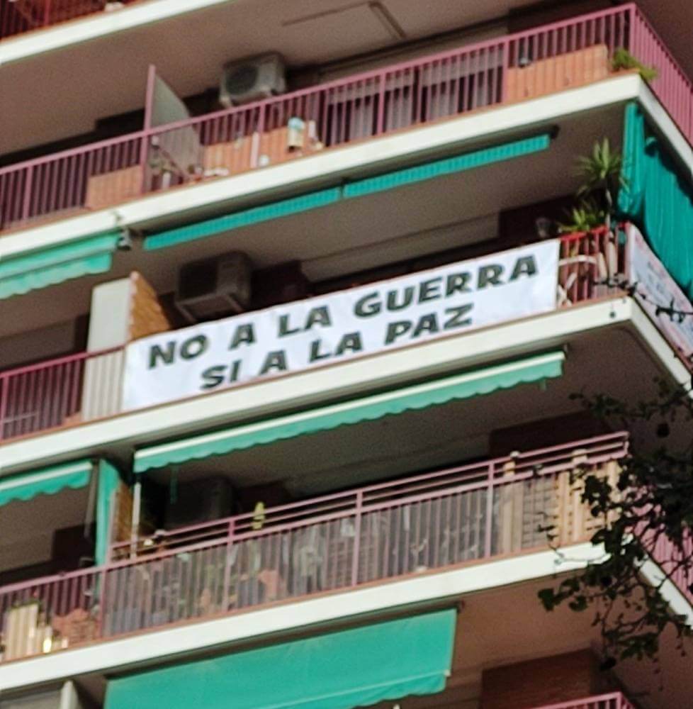 MAXI MARTOS PANCARTA NO A LA GUERRA SI A LA PAZ 13042026 IMG 20260402 WA0000