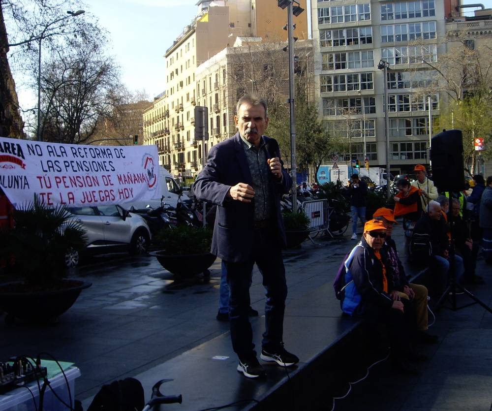 Marea pensionista Angel Tubau el 13 de marzo de 2023 dirigiendose a los pensionistasmIMGP7631