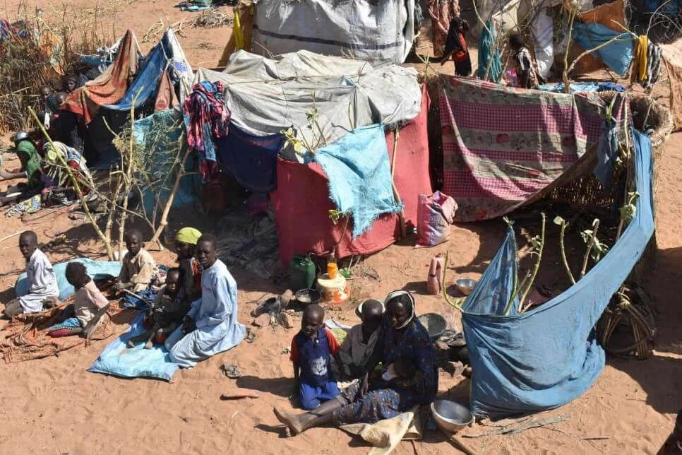 Refugiados sudaneses que han huido de la violencia entre comunidades en Darfur Occidental