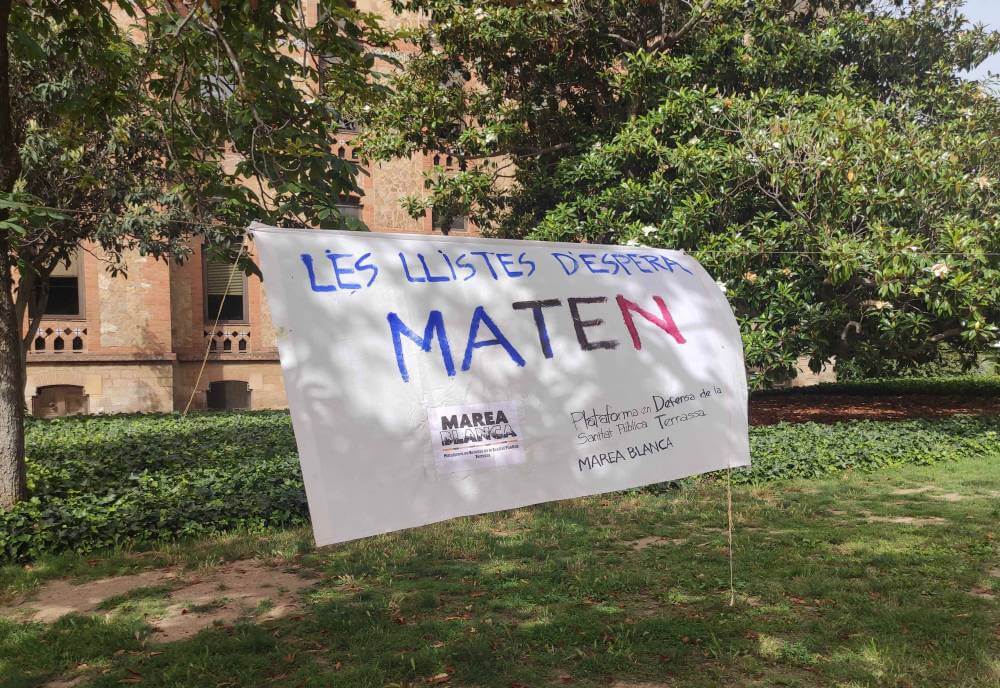 Sanitat 28062024 pancarta que parla de que les llistes de espera maten 1719575804950 1008 k