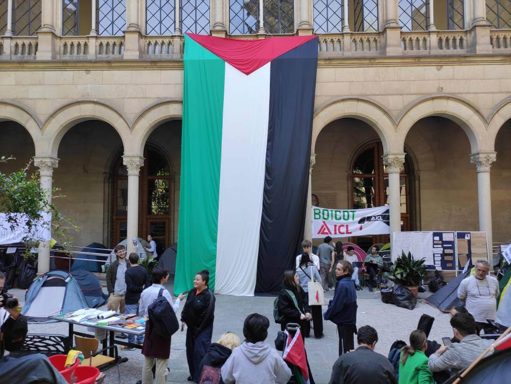 Universitat de Barcelona bandera palestina enorme 1715182787293 disminuido a 1020 k