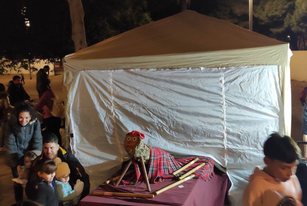 Verneda Sant Marti 23122024 caga tio a la plaa de la palmera 1 1734978680939 769 k