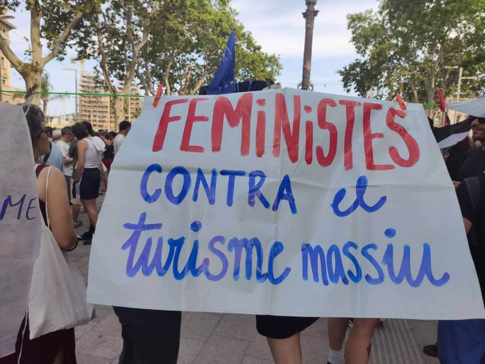 Zeroport manifestacio 06072024 feministes contra el turisme massiu 1725217180338 971 k