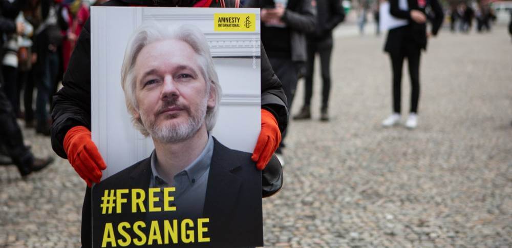 amnistia interna julian assange 