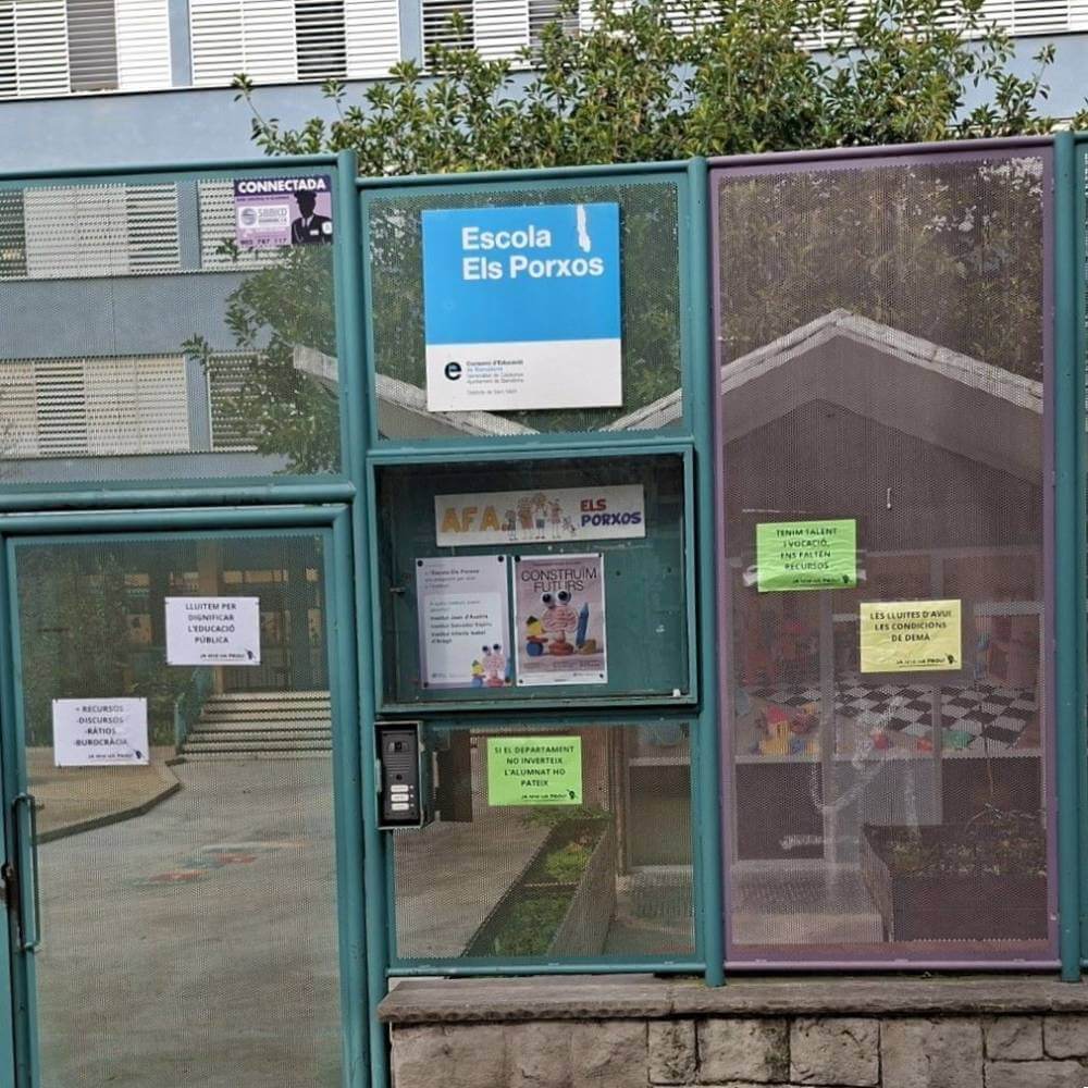colegio dels porxos un dia abans de la manifestacio al passeig de gracia ce7ef3da 0f99 4060 8ef7 6c96600302a9