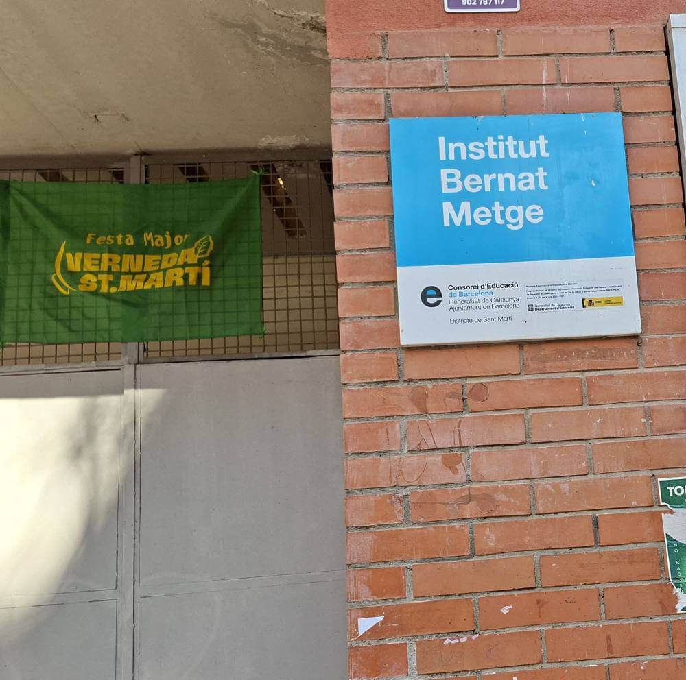 colegio instituto bernat metge cartel del instituto manifestacion20260221 111038