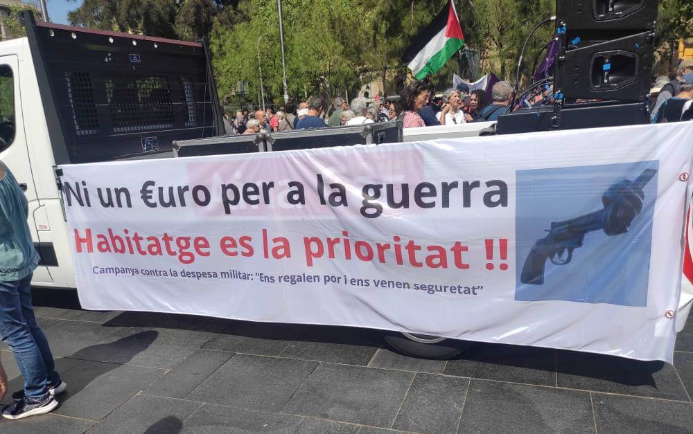 MANIFESTACIÓ CONTRA LA GUERRA, TOMBEM EL REARMAMENT. OTAN NO, PROU COMPLICITAT AMB ISRAEL.