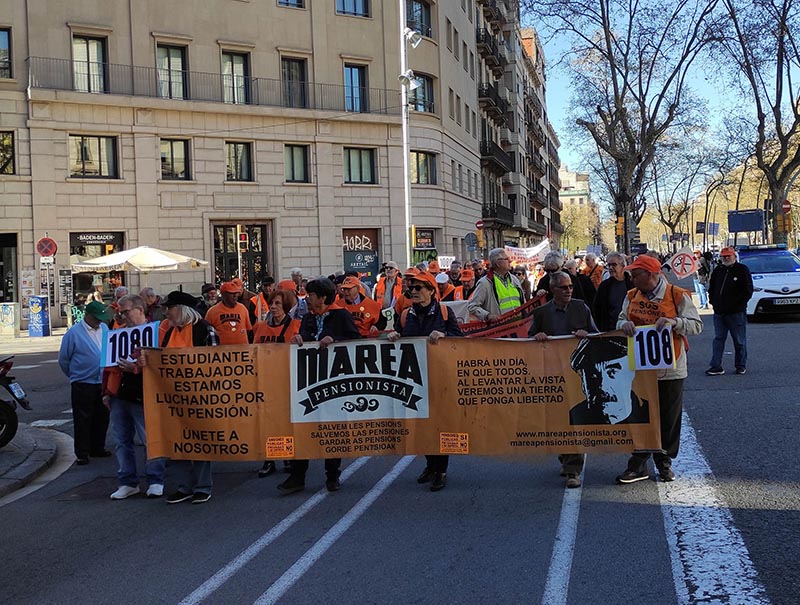 Marea pensionista, concentración frente al consulado francés