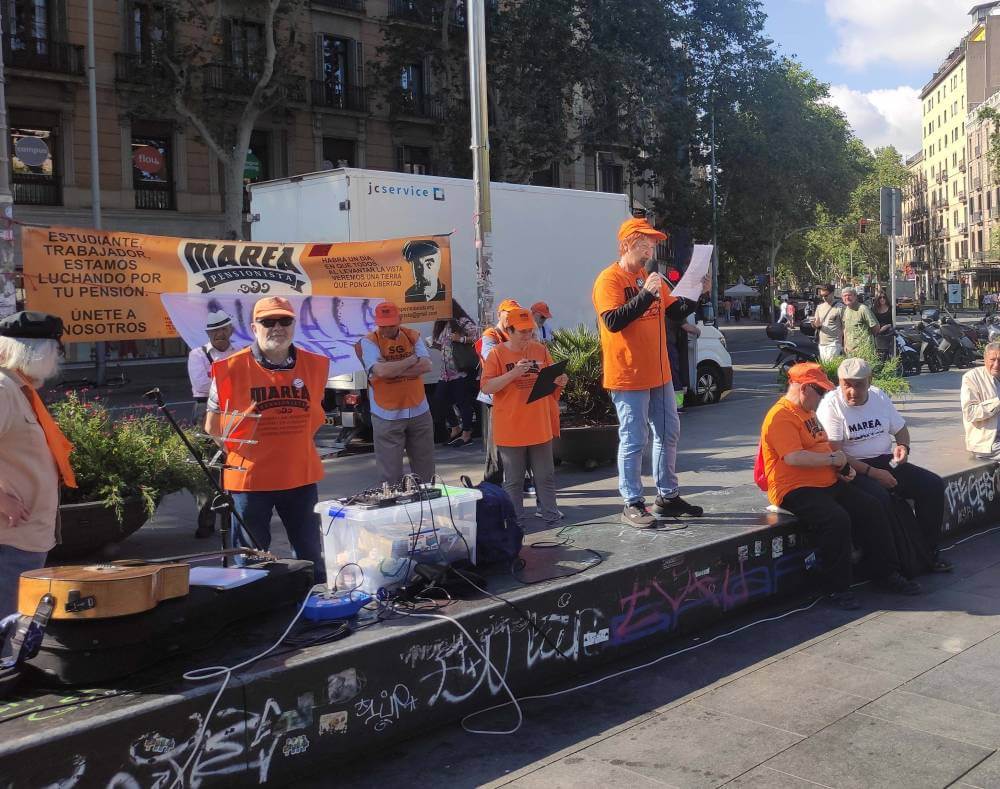 marea pensionista 03062024 conchi leyendo un comunidado 17175016310106055 902 k