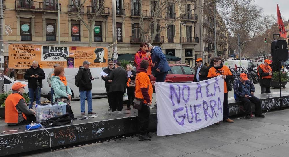marea pensionista 10032025 presentant acte a les cotxeres de Sants 22032025 1741975204631 889 k
