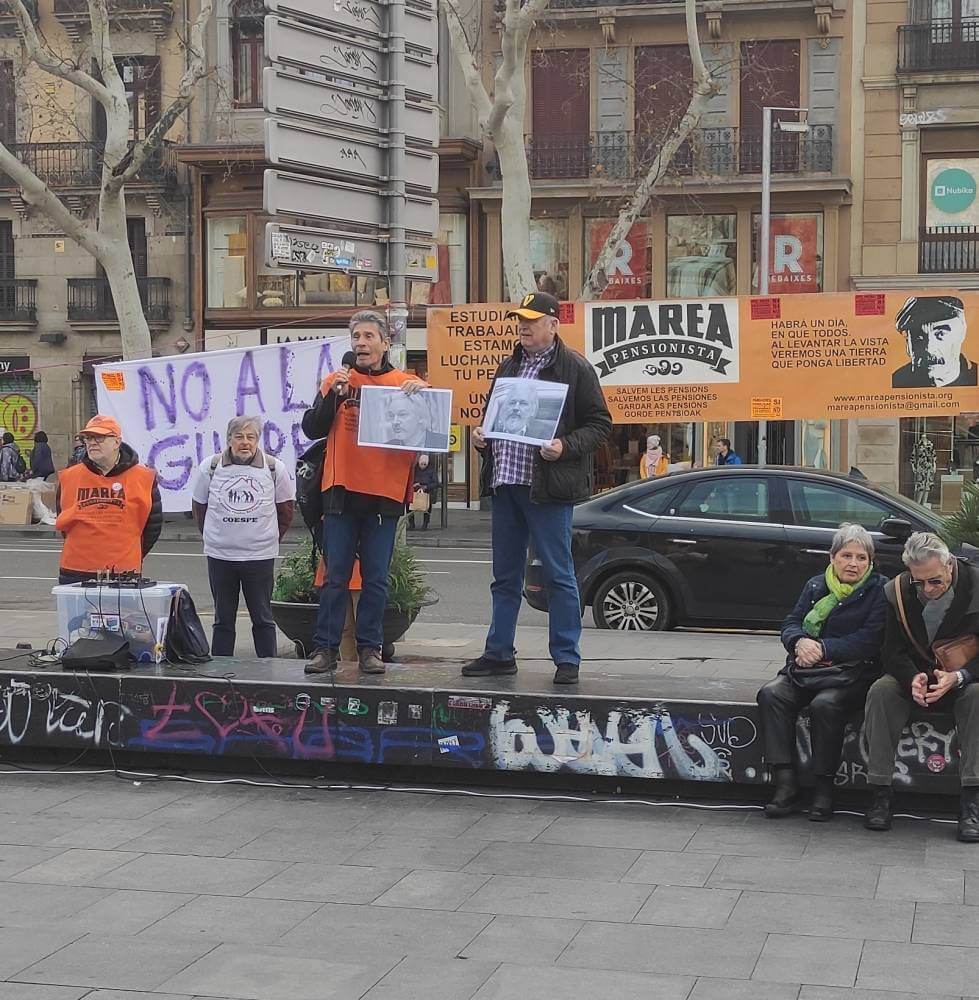 marea pensionista 19022024 pensionistas convocan concentracion a favor de julian assange 1708343416386 disminuido a 992 k