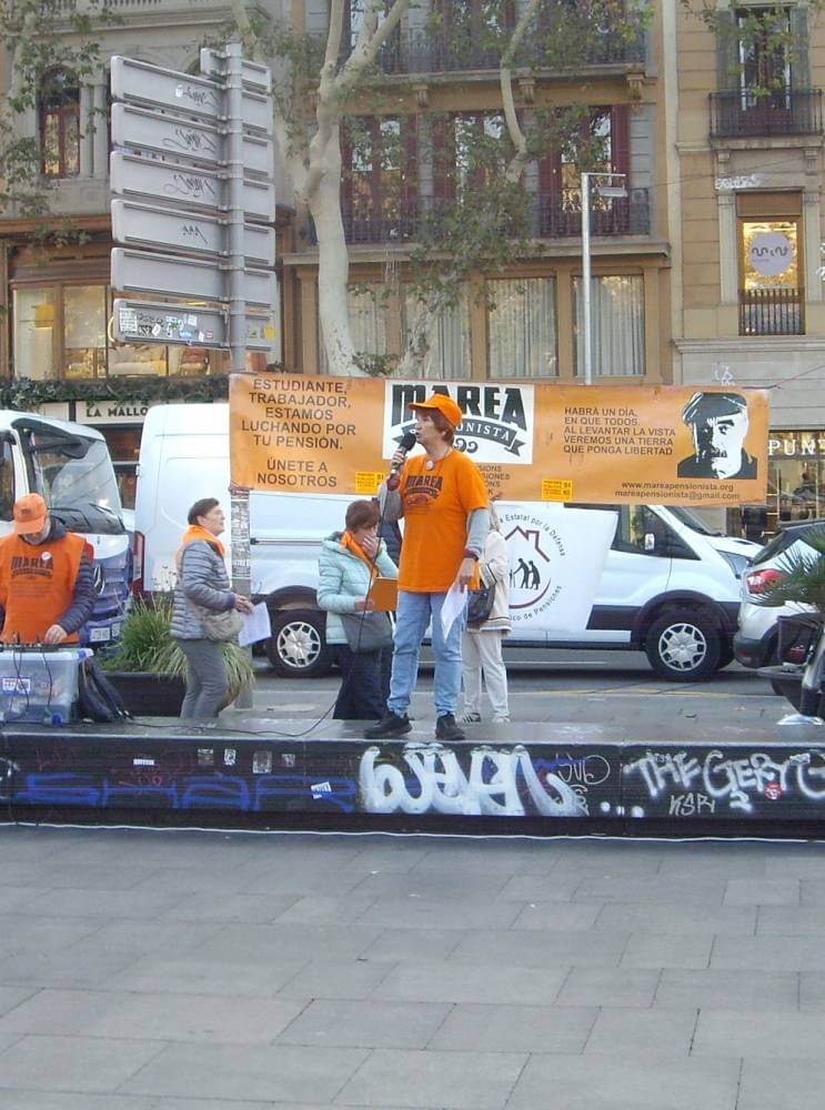 marea pensionista 20N Conchi leyendo comunicado dia de la mujer IMGP8596