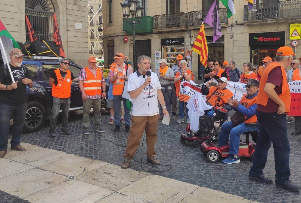 marea pensionista 30092024 Ramon Franquesa durante su discurso en la plaza Sant Jaume1727876443591 1010 k