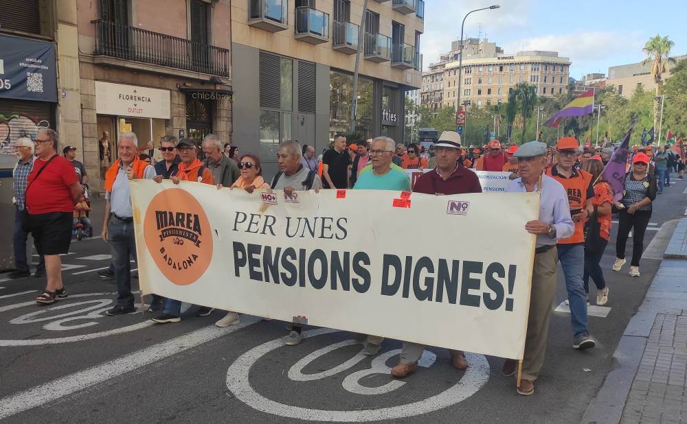 marea pensionista 30092024 manifestacion con pancarta pensionistas de badalona 1727856298769 954 k