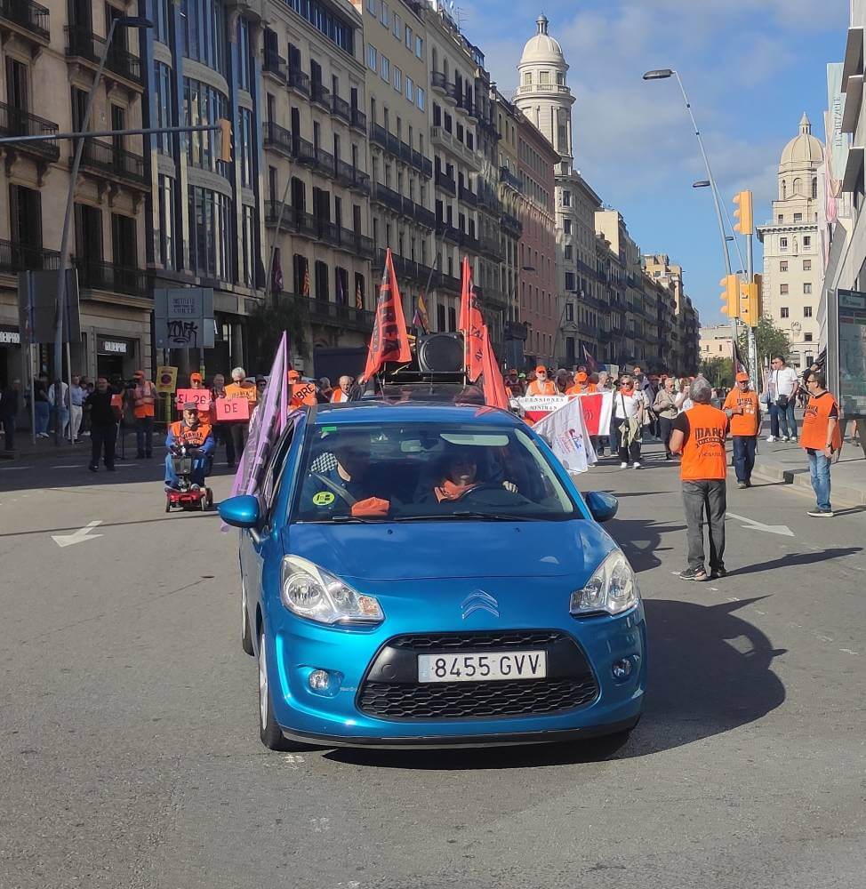 marea pensionista 30092024 manifestantes llegando a la plaza catalunya 1 1727856405825 990 k
