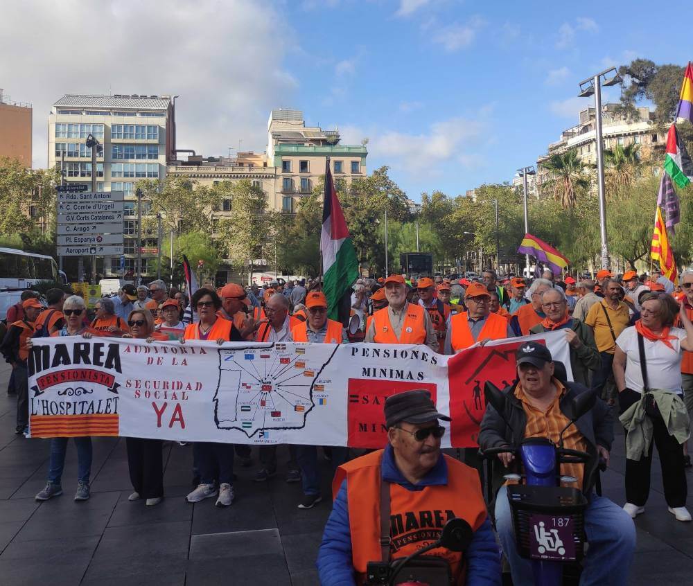 marea pensionista 30092024 manifestantes saliendo de la plaza universidad direccion pelayo 1727856318945 1002 k