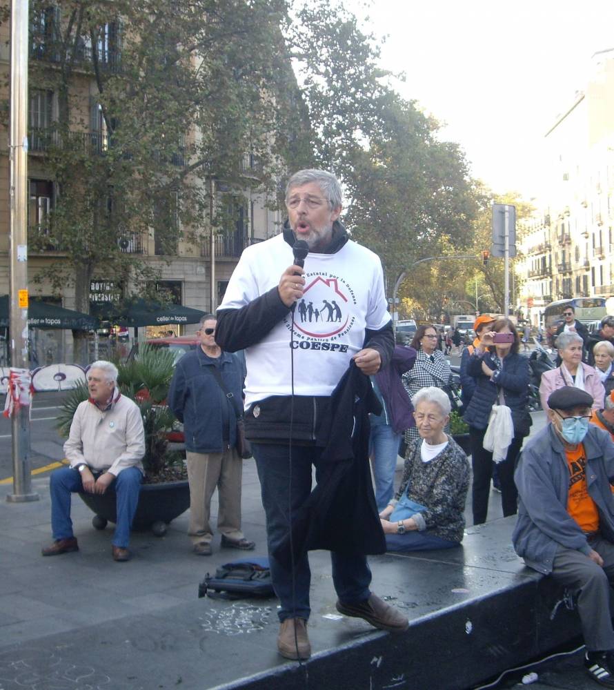 marea pensionista Ramon franquesa dirigindose a los pensionistas 13 de marzo 2023IMGP7652