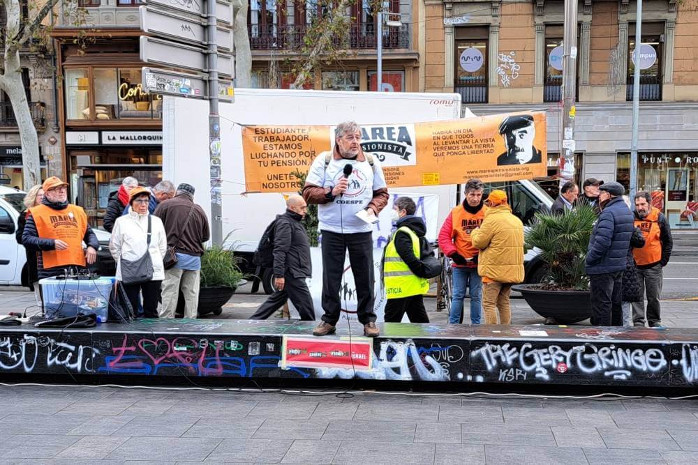 marea pensionista de catalunya 15012024 ramon franquesa hablando 2 20240115 103654 disminuida 975 disminuida a 1022