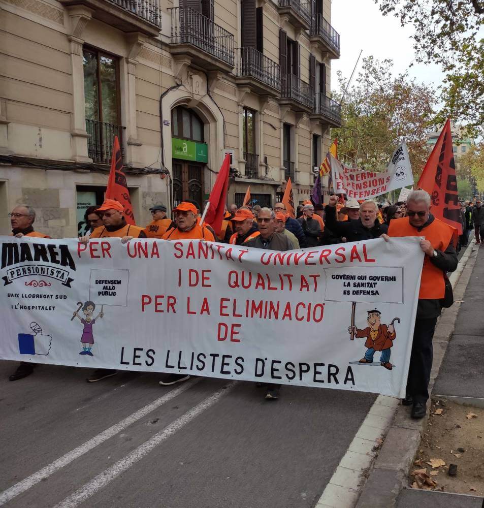 marea pensionista en marcha hacia el ICS hoy 27112023