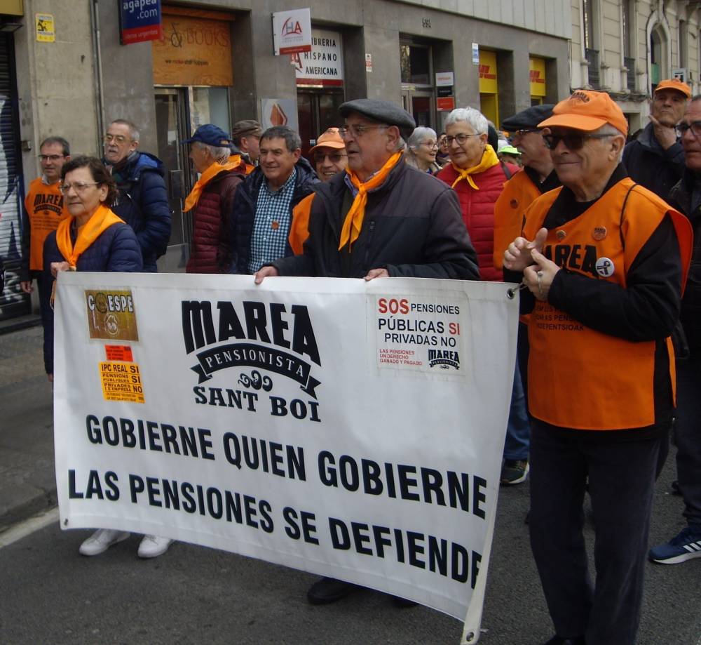 marea pensionista manifestacion en defensa del pueblo frances en su lucha pensionesIMGP7536
