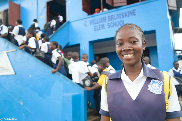 medicos sin fronteras vivir y aprender en Liberia
