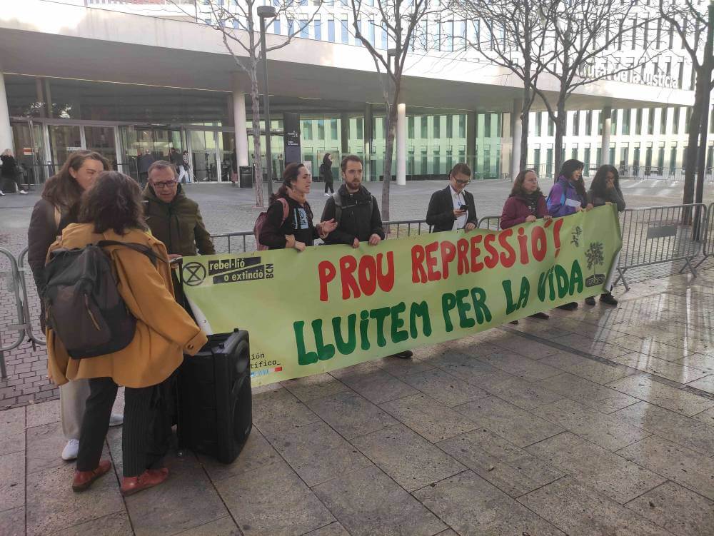 rebelio extincio 08022023 prou repressio ciutat de la justicia 1707395360618 1015 k