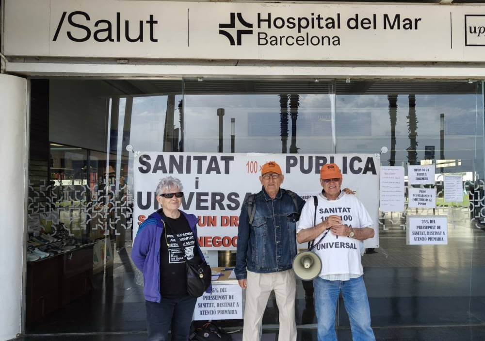 sANITAT 28042026 LA FINA EL jORDI Y EL MAXI RECULLEN SIGNATURES A LHOSPITAL DEL MAR1777557591892