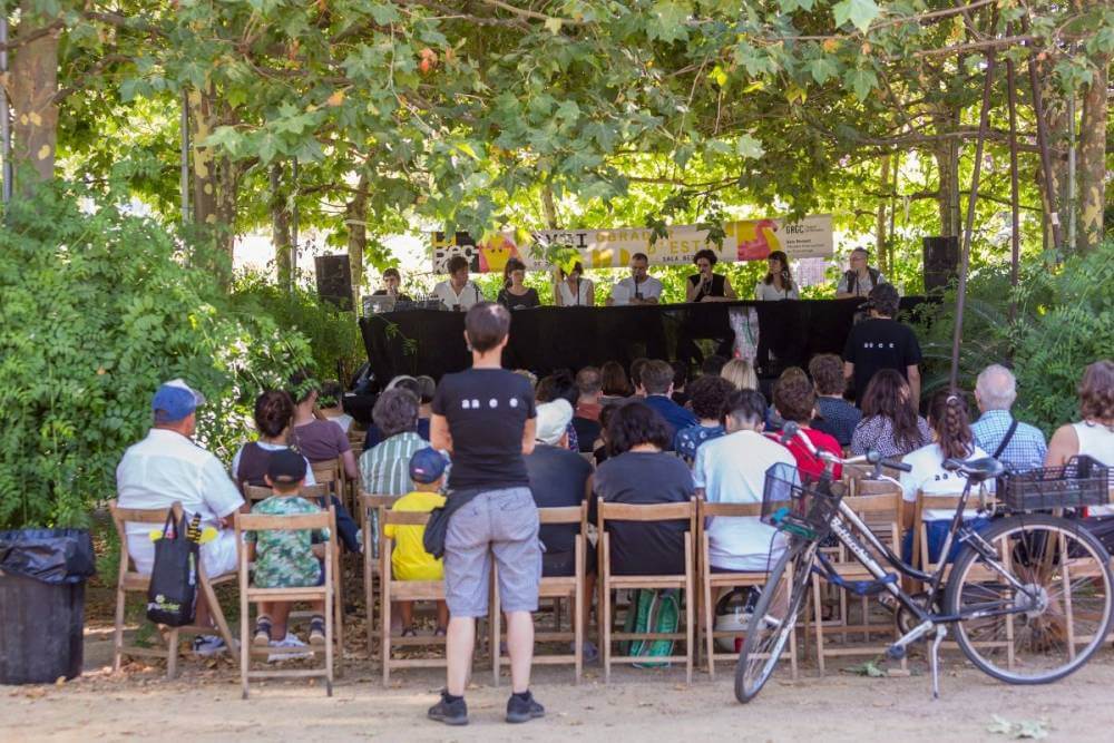 sala beckett lectures al parc Central del Poblenou