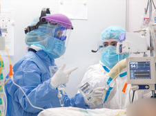 satse enfermeras de uci en una unidad cuidados intensivos dedicada a pacientes con covid 19 novedades