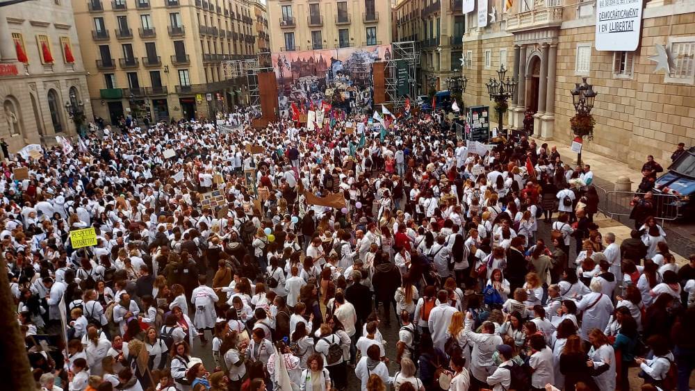 sindicat dinfermeres vaga concentraci a la plaa sant jaume IMG 20231216 WA0001