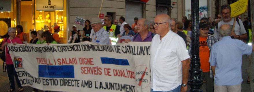 La Plataforma d'Atenció Domiciliària de Catalunya (PADC) denúncia la situació de precarietat laboral i el deteriorament dels Serveis d'Atenció Domiciliaris (SAD)
