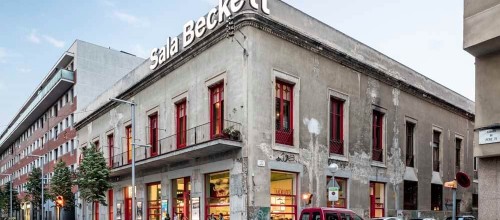 Sala Beckett: Tu em vas prometre una història d'amor....