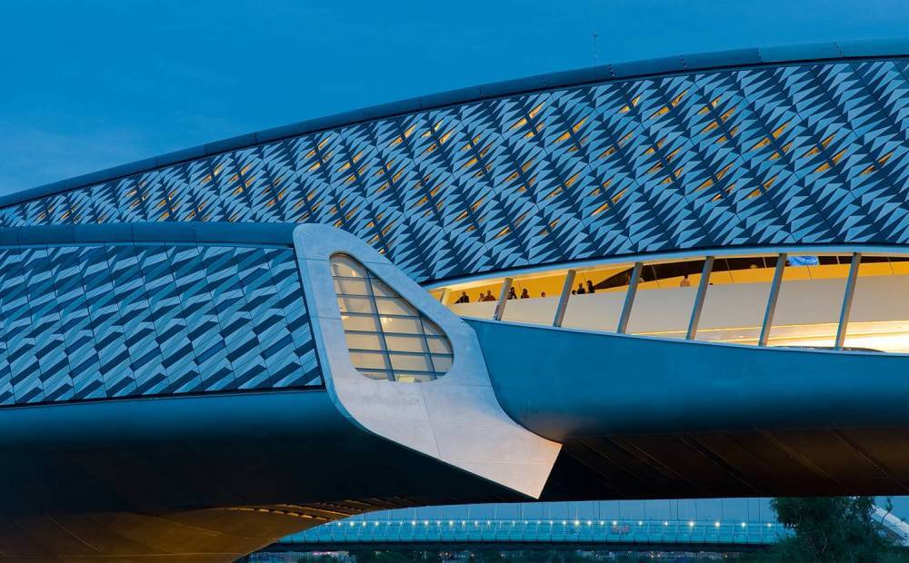 Zaha Hadid pabellon puente para la exposicion universal de zaragoza de 2008 1326e8eb 1500x930