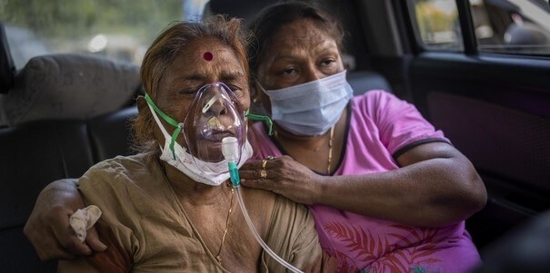 avaaz india sucumbe al peor brote de Covid del mundo