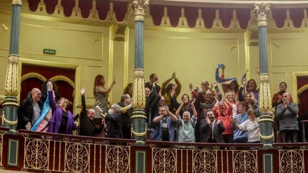 observatori contra la homofobia parlament aprova llei trans Fkl5HGSX0AMngio 1024x575